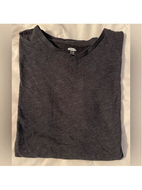 Old Navy Boys V-neck Short Sleeve Tee, Size XXL (18)